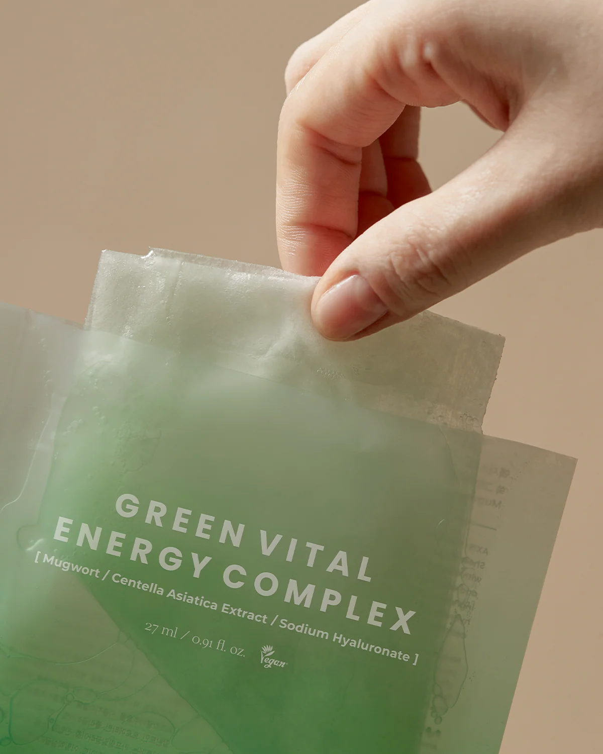 Mugwort Green Vital Energy Complex Sheet Mask - Image 3